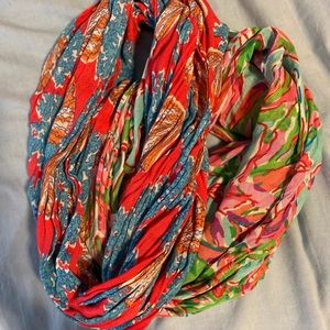 2/$30 Lilly Pulitzer infinity scarves